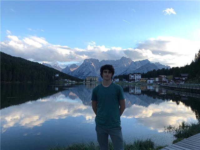 ragazzo diplomato offre ripetizioni di italiano biologia storia e filosofia