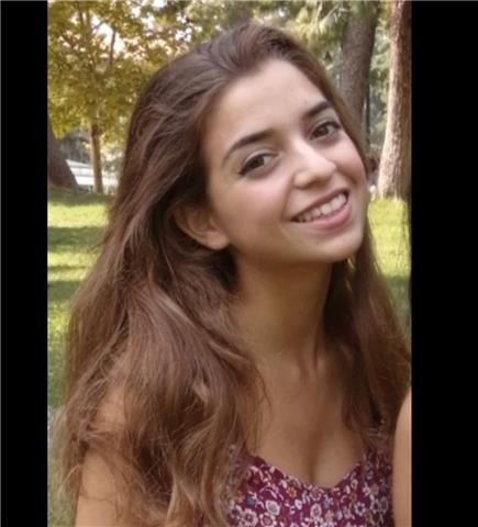Studentessa di pianoforte al Conservatorio di Milano offre lezioni di musica e italiano