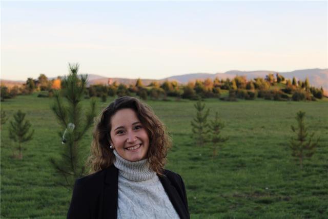 Soy estudiante de farmacia. tengo bastante experiencia dando clases particulares a niños sobre todo de la eso. mi metodología se basa en realizar ejercicios aplicando la teoría