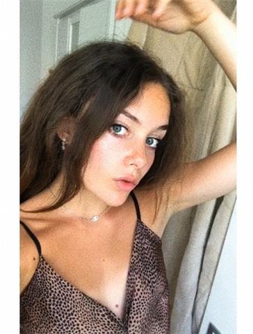Studentessa italiana che vive in Francia da 2 anni impartisce lezioni di francese