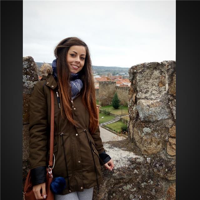 Doy clases particulares de inglés, ciencias sociales, lengua,... así como técnicas de estudio y preparación de exámenes