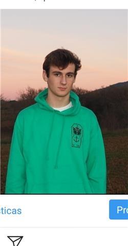 Puedo dar clases de historia, economía, y matemáticas. pero al haber cursado bachillerato, es muy posible que tambien pueda ayudar otras