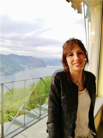 Insegnante psicologa con formazione liceo linguistico