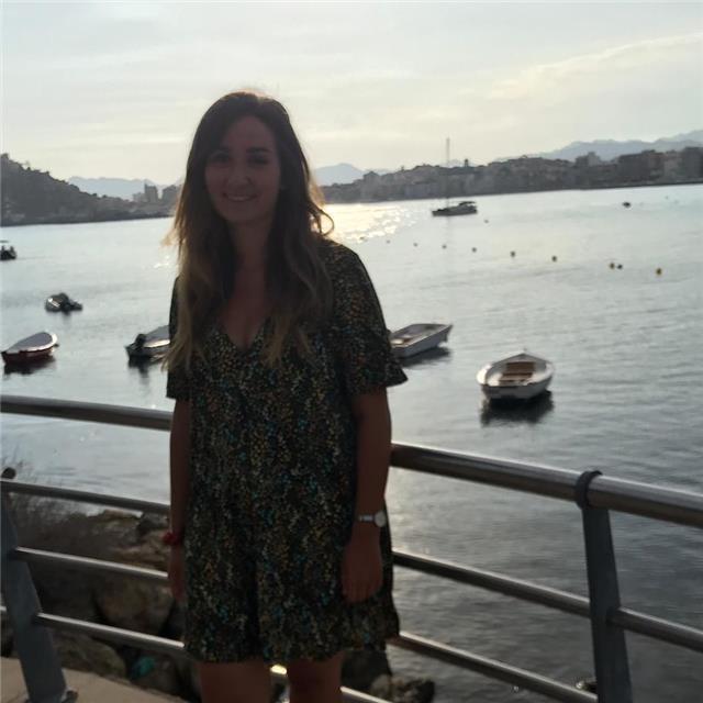 Graduada en magisterio se ofrece para refuerzo alumnado primaria, idiomas