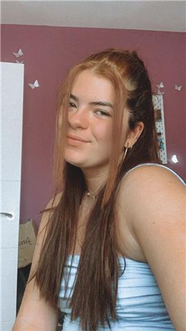 Estudiante de educación infantil con el título de bachillerato científico tecnológico dispuesta a impartir clases a niños de primaria o eso