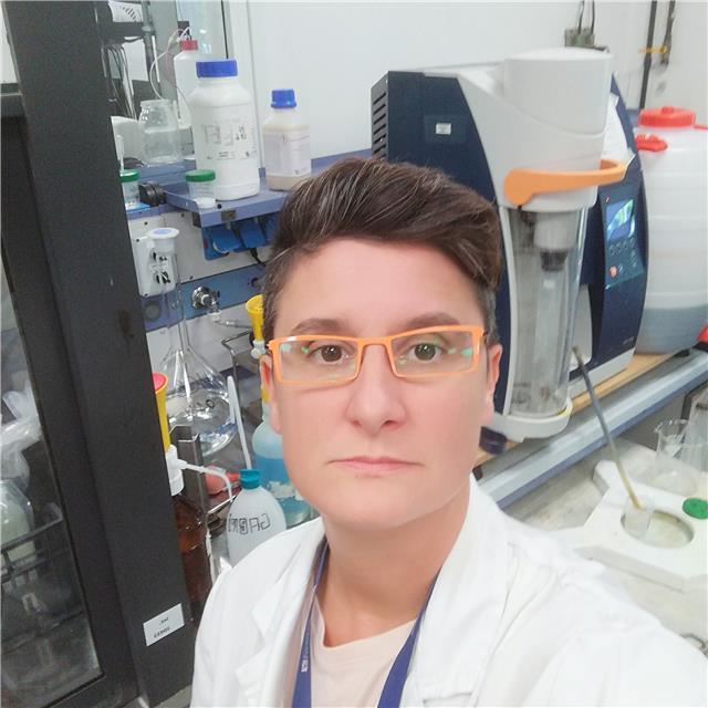 Laureata in chimica offre ripetizioni per tutte le scuole e aiuto esami universitari