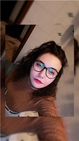 Studentessa universitaria impartisce lezioni di tutte le materie fino alle scuole medie