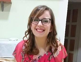 Laureanda in scienze del turismo, impartisce lezioni per studenti classi elementari, medie e superiori