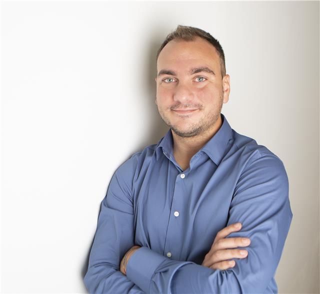 Hola! soy agustín y me ofrezco para ayudarte con tu asignatura de economía. principalmente bachillerato, aunque puedo ayudar también con universidad (en este caso, asignatura a concretar)