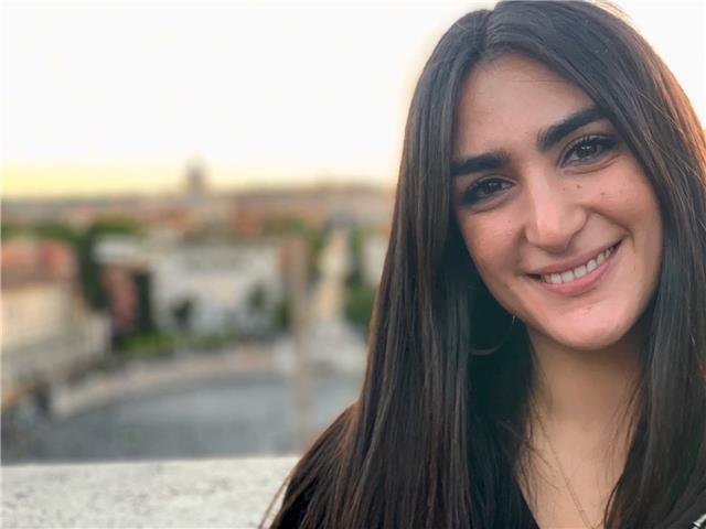 Laureata in Economia & Management.
Certificato Ielts presso la CES School di Dublino.
Studentessa di Medicina & Chirurgia