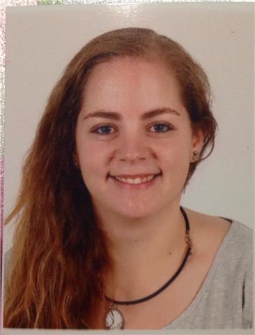 Profesora de refuerzo y apoyo para alumnado de primaria y secundaria