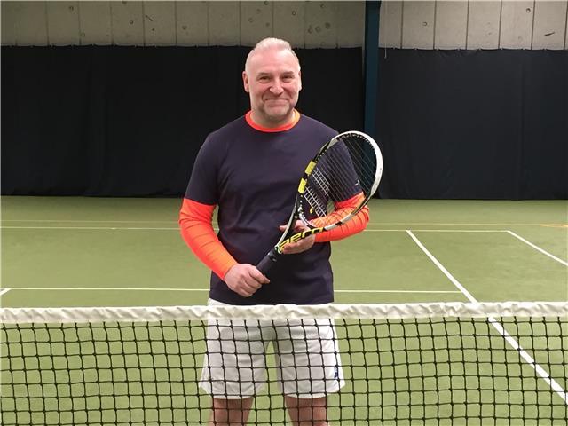 Istruttore di tennis professionista