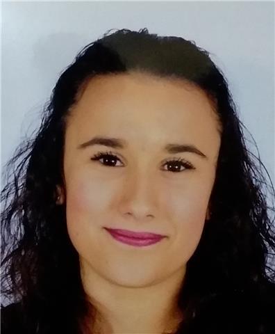 Doy clases a niños y niñas de primaria ,eso y bachillerato