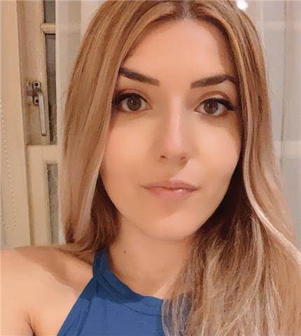 Dottoressa in Relazioni Internazionali, residente negli UK, con esperienza di studio alla New York University e Laurea Magistrale alla University of Edinburgh con Merito offre ripetizioni di inglese