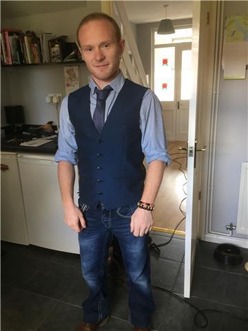 Teacher with over ten years experience in many different countries and with different ages