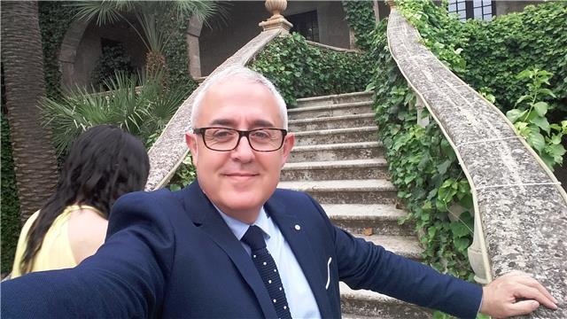 CONSULENTE TRIBUTARISTA IMPARTISCE LEZIONI DI ECONOMIA AZIENDALE, RAGIONERIA, ECONOMIA POLITICA