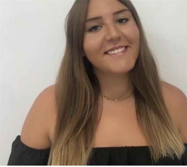 Profesora de educación infantil , ofrezco clases de ingles para niños . soy una persona creativa , responsable y educada , trabajadora y paciente