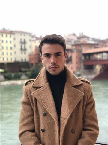 Laureando in Commercio Estero e diplomato in ragioneria disponibile per ripetizioni e aiuto compiti