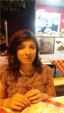 Laureata in lingue orientali offre lezioni di inglese e cinese per tutti i livelli