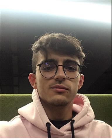 Mi nombre es Pablo, soy estudiante universitario en Glasgow, Escocia. He vivido en Estados Unidos y en el Reino Unido. Nivel de inglés avanzado, poseo el título de Advanced de la Universidad de Cambridge