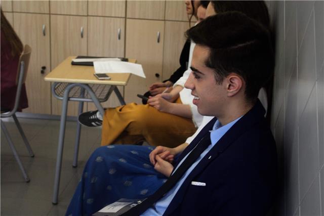 Apoyo escolar de inglés, euskera, lengua, economía e historia a alumnos que cursan º de primaria hasta 4º de eso