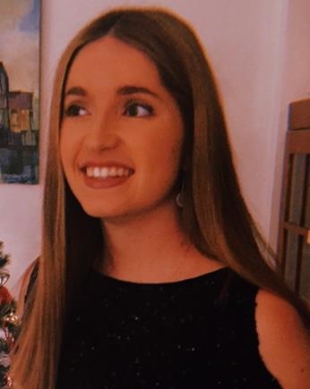 Doy clases de biología, matemáticas, química e inglés