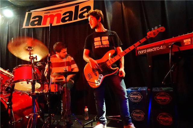 Clases económicas de guitarra para todas las edades