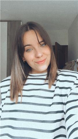 Soy una chica de 20 años con eso y bachillerato. estoy disponible a dar clases a niños que estén en primaria o eso. 
a parte de matemáticas, puedo dar cualquier otra asignatura que haya dado en su momento y poder servir de ayuda. 
únicamente podría trabaj