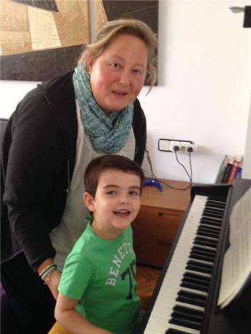 Profesora de piano y/o lenguaje musical para niños o adultos