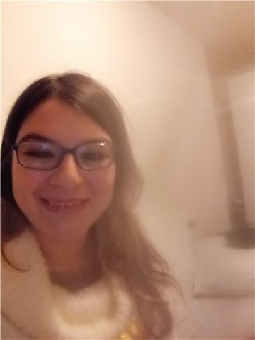 Diploma Magistrale sono brava in letteratura e sono una persona seria e motivata, attualmente sono una studentessa