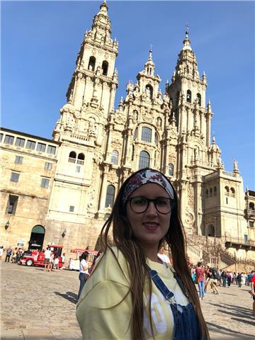 Estudiante de Educación Primaria. Imparto clases a alumnos de Primaria hasta segundo de ESO