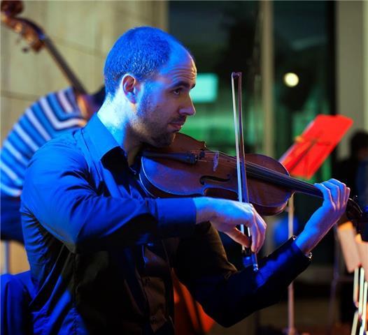 Clases de violín, profesor con 20 años de experiencia en la docencia y como músico en activo