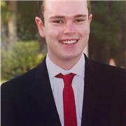 Se ofrece clases de preparación del PET y First certificate