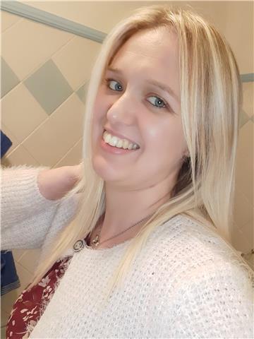 Ragazza impartisce ripetizioni di qualsiasi materia/esperienza con bimbi dislessici