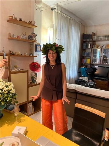 Giovane laureata in scienze e tecnologie agrarie, diploma di liceo scientifico, buona conoscenza della lingua inglese