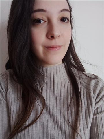 Studentessa di lingue, offro ripetizioni in francese sia conversazioni che grammatica. 
La mia mail è , per qualsiasi informazione potete contattarmi