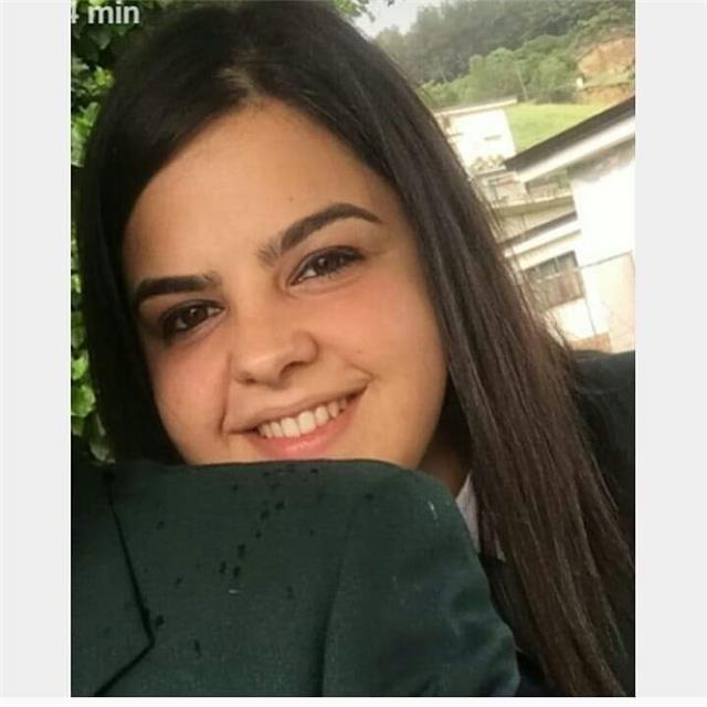 Insegnate di materie umanistiche per scuola media e superiore