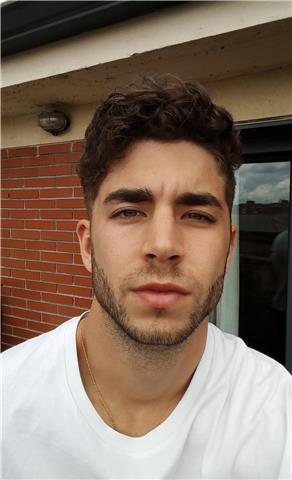 Soy graduado en educación primaria. tengo experiencia dando clases particulares a domicilio a alumnos de primaria y eso. ganas de enseñar