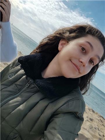 Soy una estudiante de ingenieria industria, hice el bachillerato tecnológico y domino el ámbito de las matemáticas. tengo experiencia en dar clases a niños de entre 6-16 años