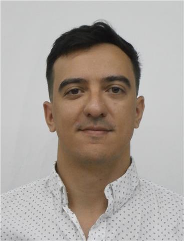 Profesor de matemáticas con amplia experiencia dando clases de apoyo a alumnos de primaria y secundaria