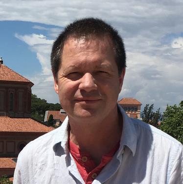 Doy clases particulares de inglés para preparar exámenes hasta proficiency, y para conversación