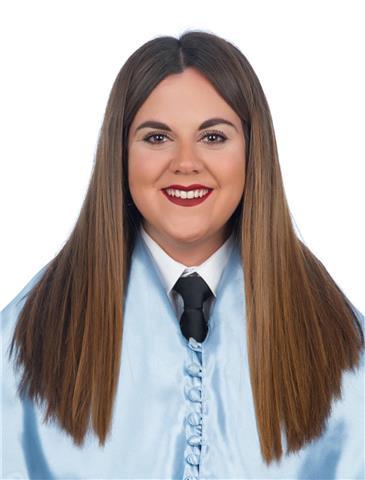 Doy clases de primaria, pero también doy clases de ciertas asignaturas hasta bachillerato. soy especialista en inglés