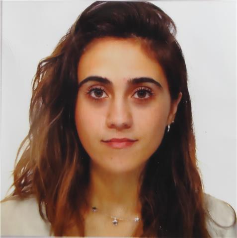 Estudiante de física imparte clases de primaria y eso