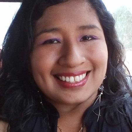 Profesora de inglés para niños de entre 6 y 11 años