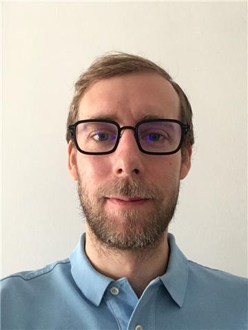 Licenciado en comunicación, nivel c1 de inglés (advanced-cae), clases particulares de inglés en sevilla