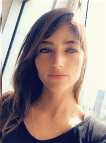 Profesora de inglés y de francés nativo ofrece clases particulares en línea