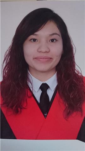 Estudiante de turismo da clases de apoyo con tareas, deberes o estudio de diferentes materias