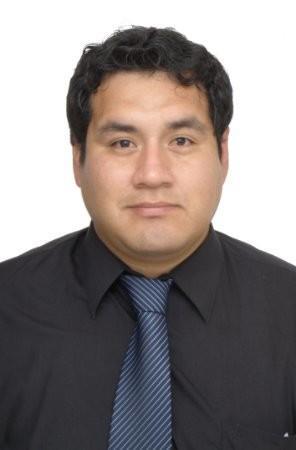 Profesor de Computación e Informática, residente en Chiclayo