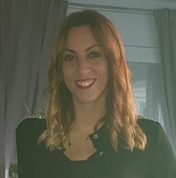 Graduada en educació, m'ofereixo per fer classes de repàs d'infantil i primaria i/o de cangur. 

tinc experiència amb infants