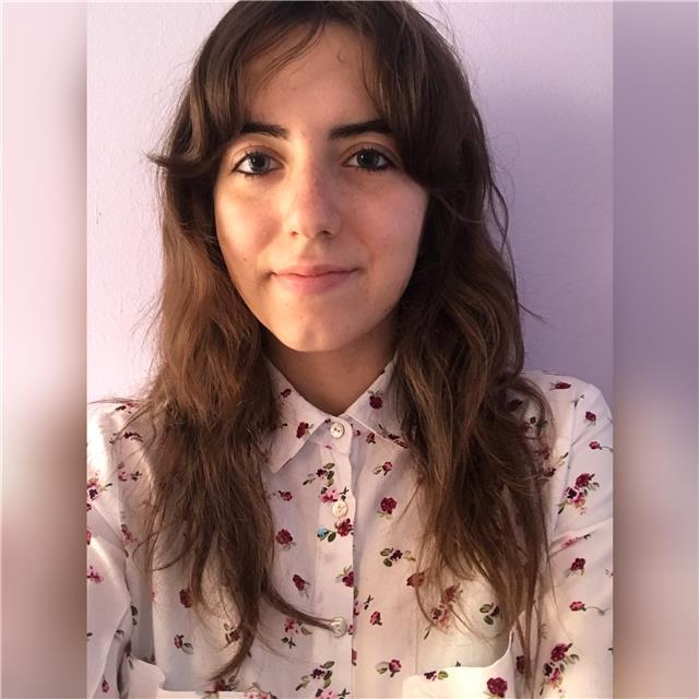 Diplomata di Ragioneria offre lezioni di Economia aziendale ad Alessandria